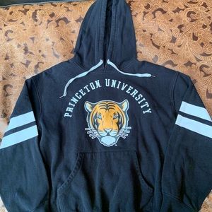 PRINCETON UNIVERSITY SWEATSHIRT FROM FOREVER 21